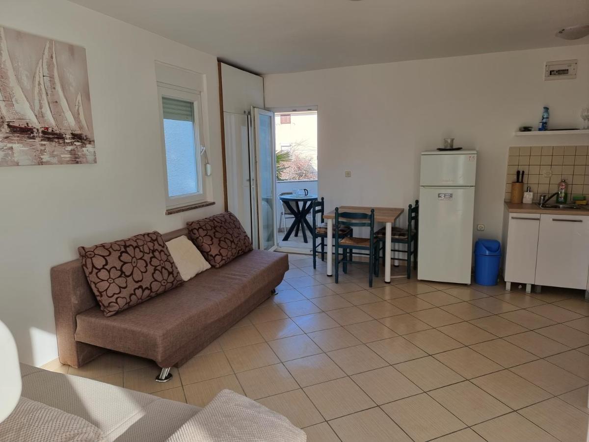 Apartment Aqua Near The City Beach Novalja Bagian luar foto
