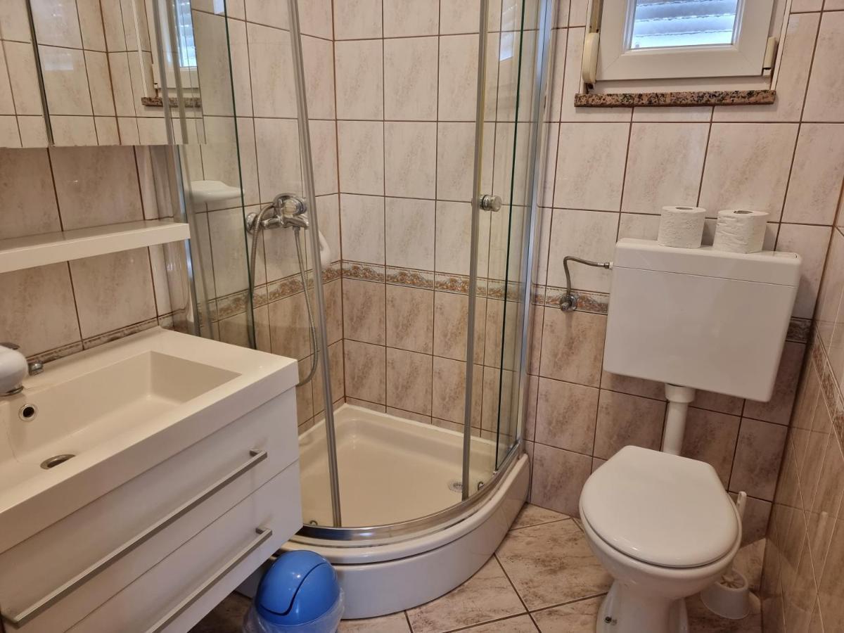 Apartment Aqua Near The City Beach Novalja Bagian luar foto