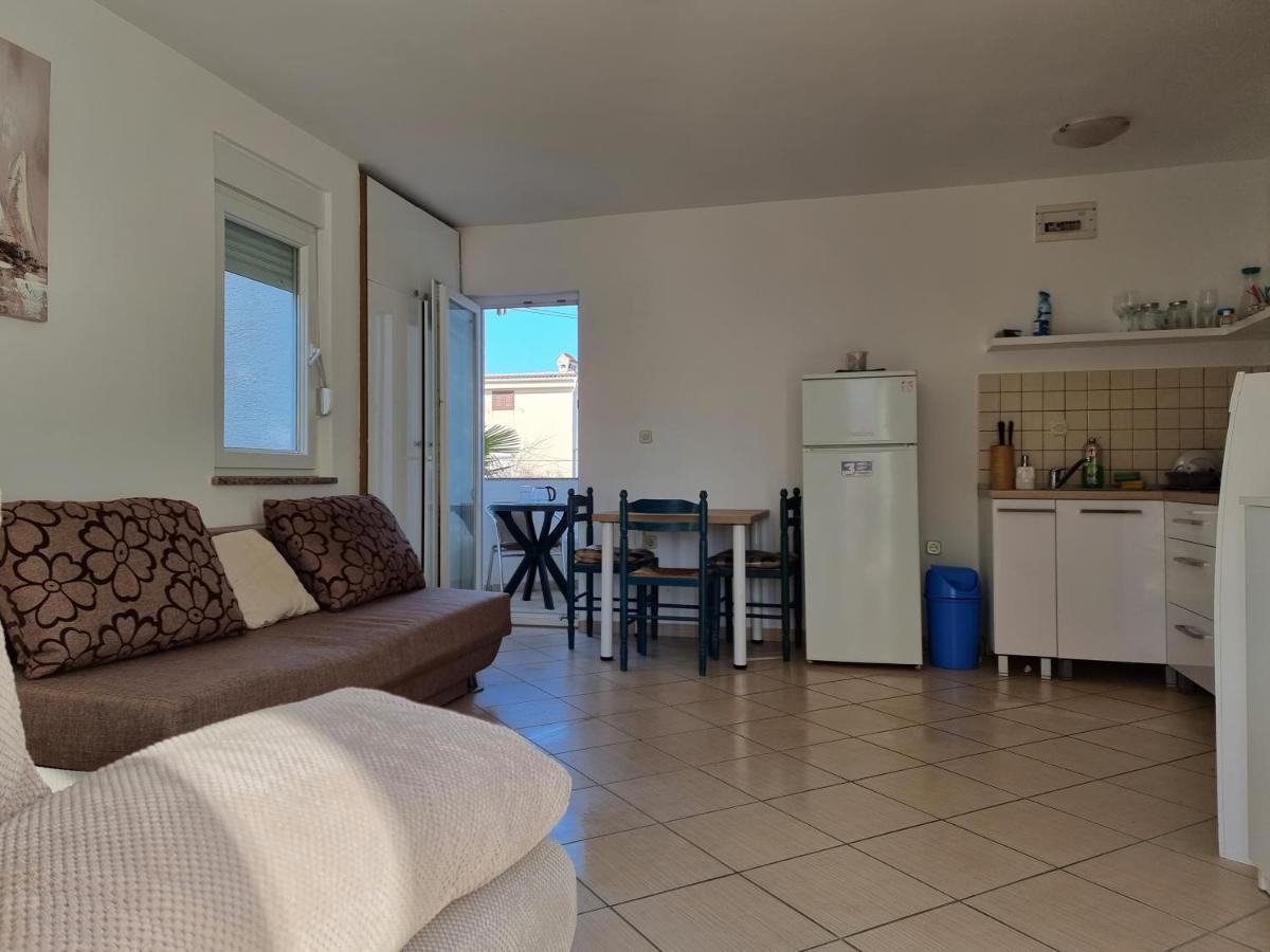 Apartment Aqua Near The City Beach Novalja Bagian luar foto